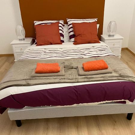 Grand F4 De 71M2 Pour 6 Personnes En Plein Centre Ville Arpajon Eksteriør bilde