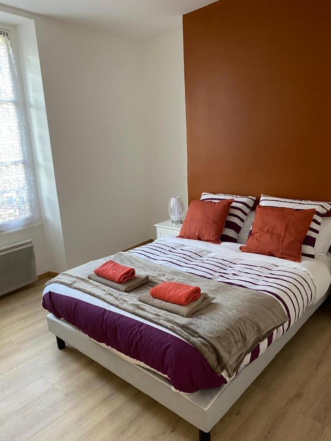 Grand F4 De 71M2 Pour 6 Personnes En Plein Centre Ville Arpajon Eksteriør bilde