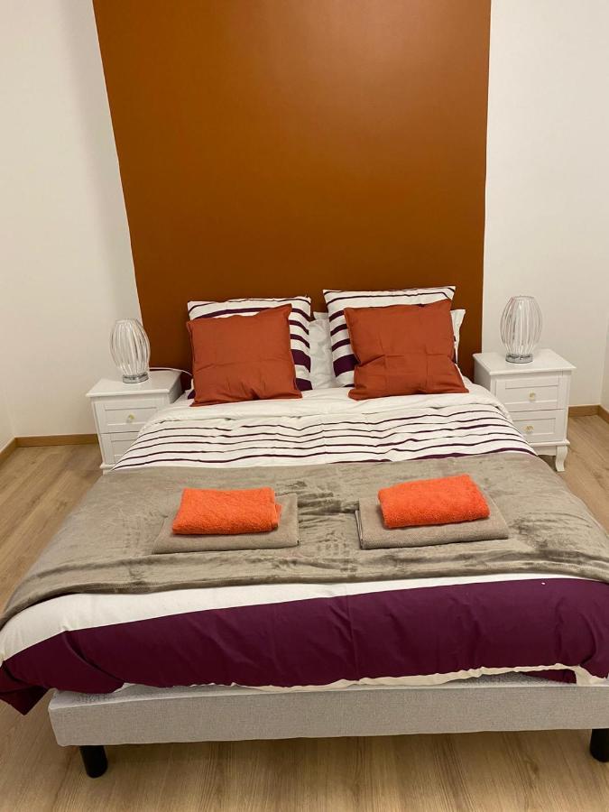 Grand F4 De 71M2 Pour 6 Personnes En Plein Centre Ville Arpajon Eksteriør bilde