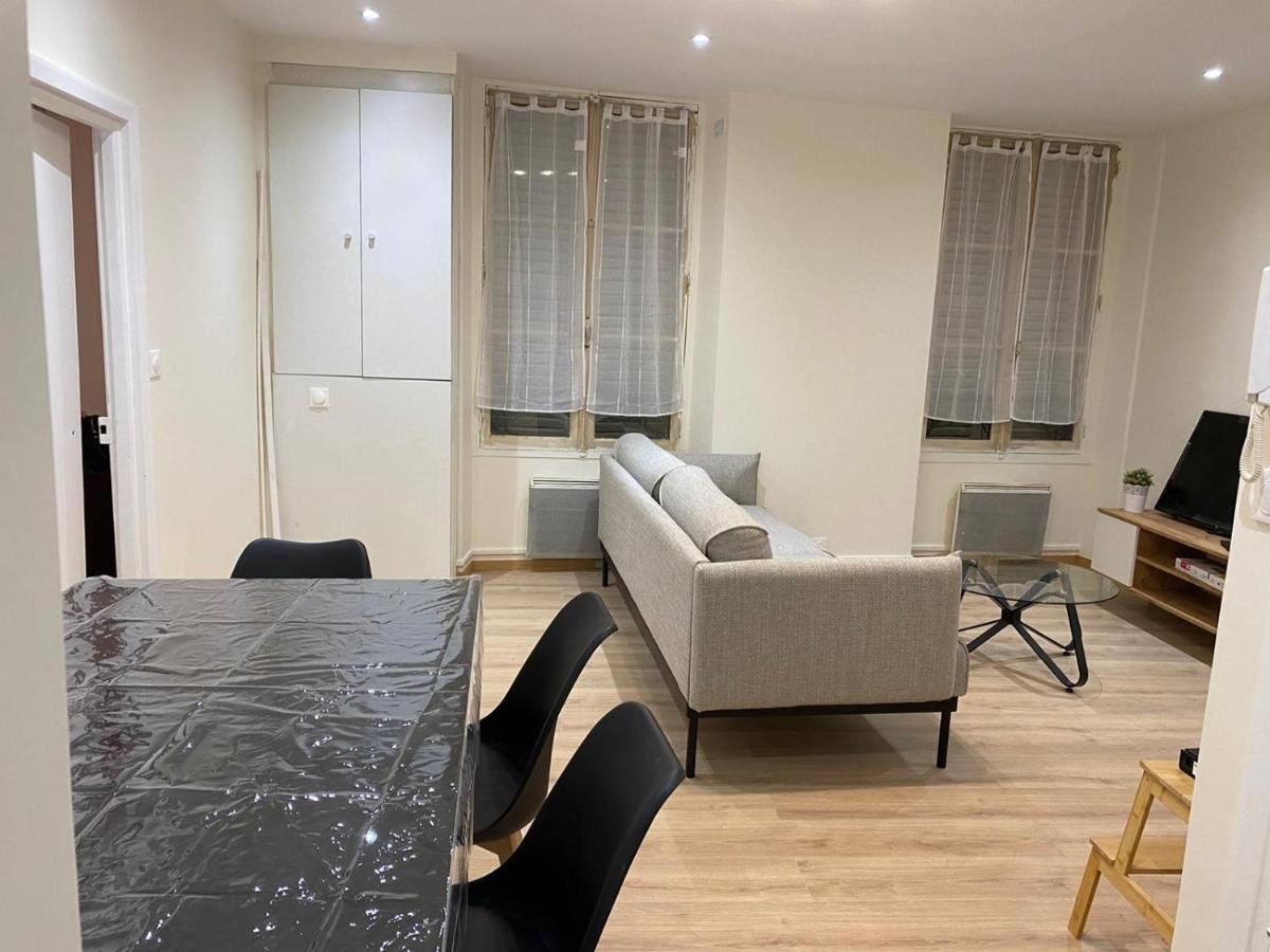 Grand F4 De 71M2 Pour 6 Personnes En Plein Centre Ville Arpajon Eksteriør bilde